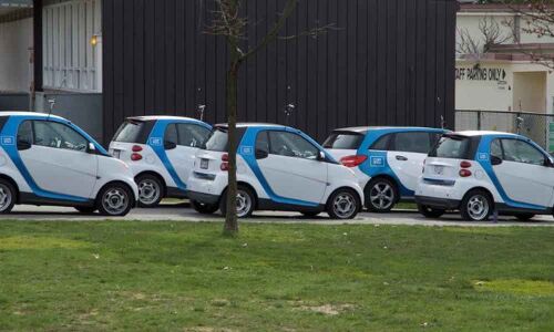 Automated cars can work together to keep traffic moving