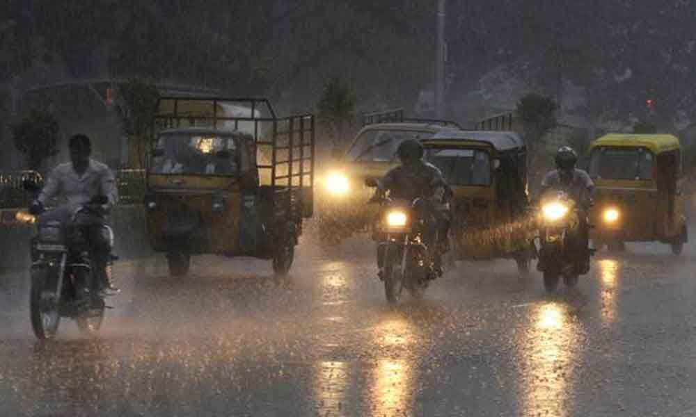 Hyderabad: Sudden downpour leaves city waterlogged