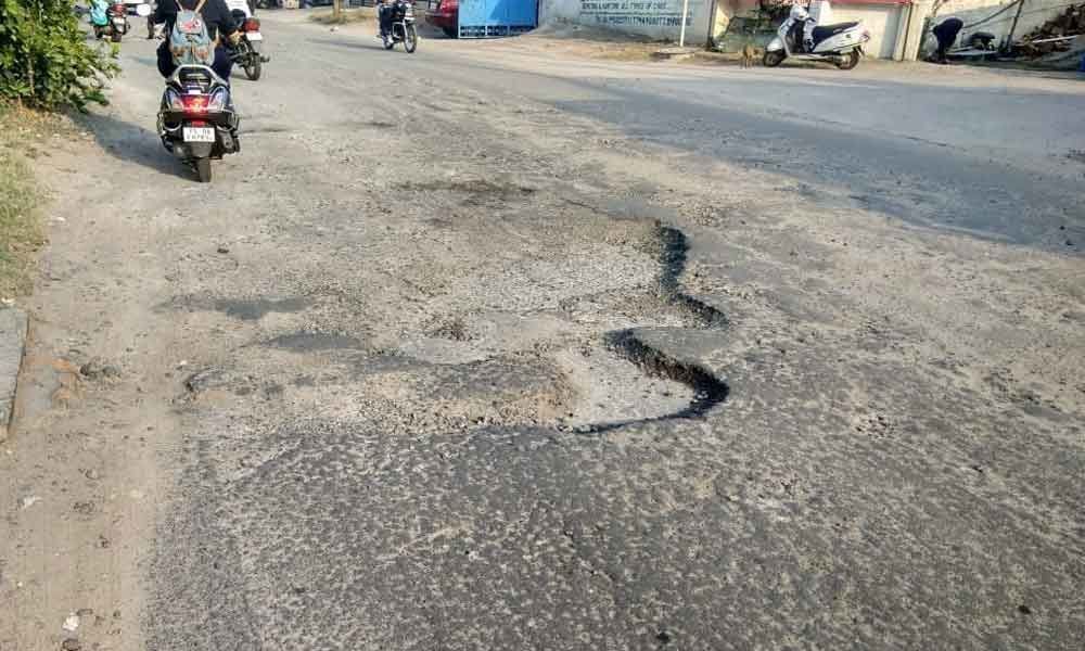 Uneven road poses threat to riders