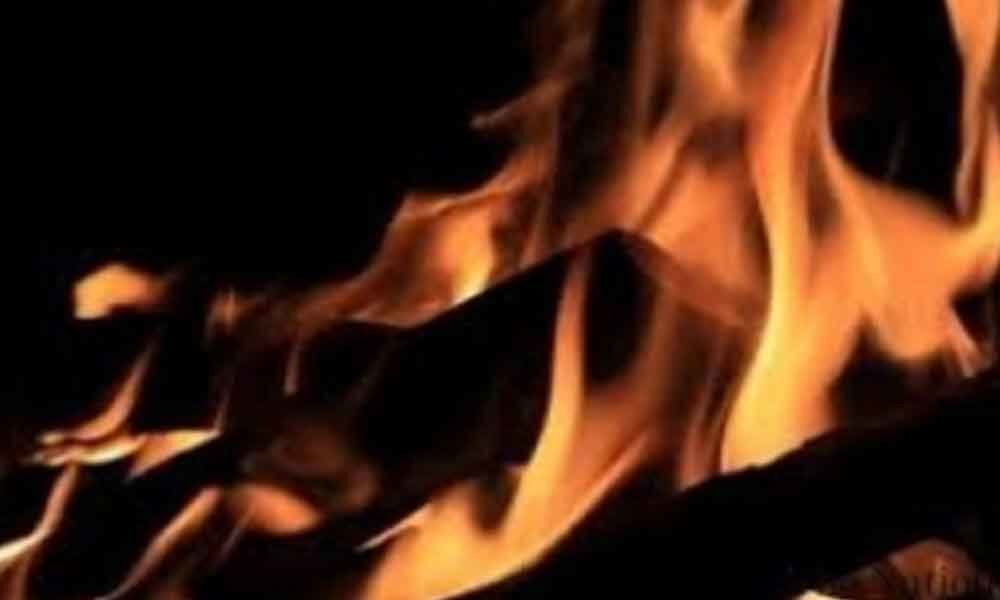 Telangana: Man sets pregnant wife on fire in Nizamabad