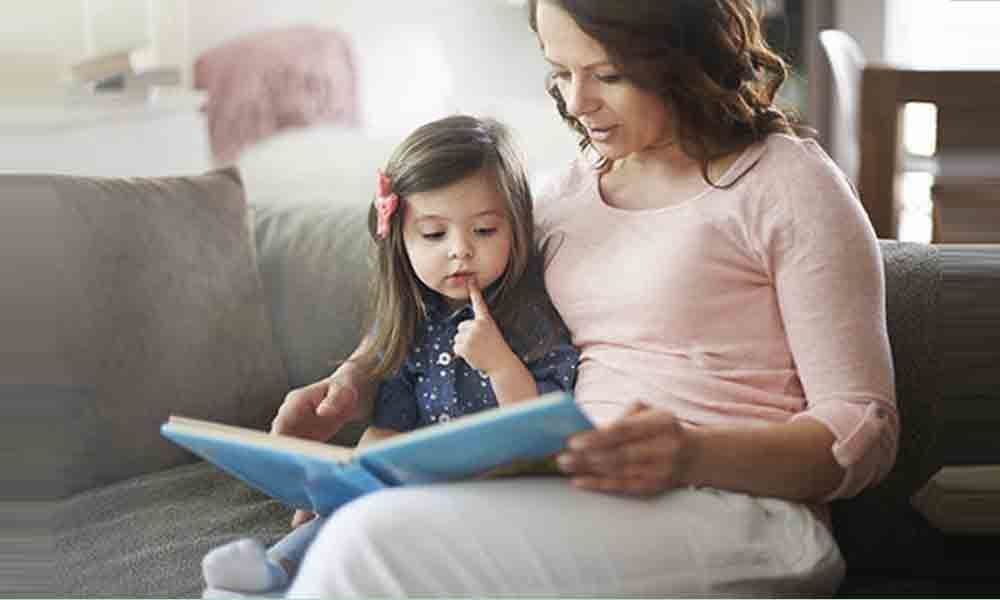 Reading with toddlers can reduce harsh parenting