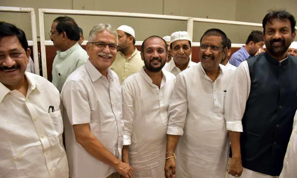 Prominent personalities attend INNs Iftar Party