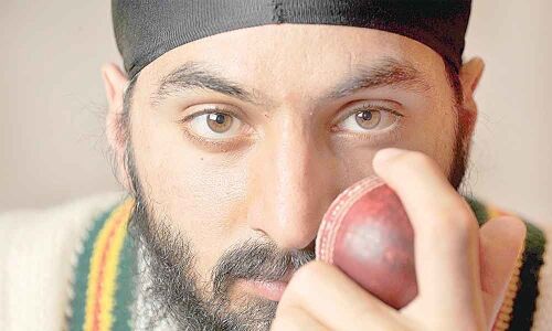 Former spinner Panesar admits England players tampered with ball