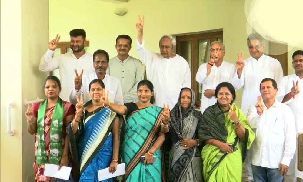 Newly elected BJD MPs meet Naveen Patnaik, hold meeting