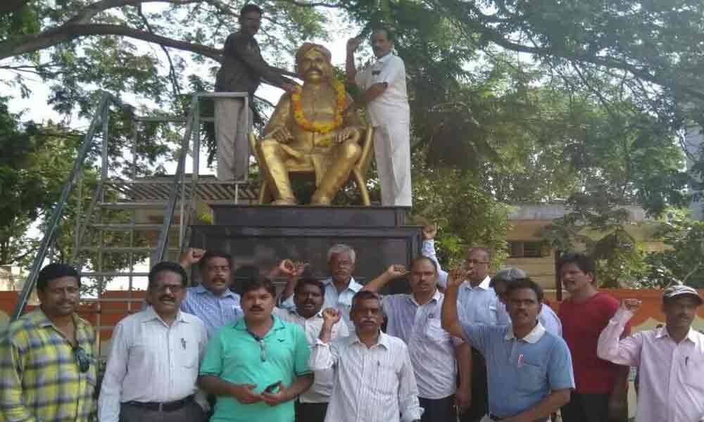 Rich tributes paid to Raghupati Venkataratnam Naidu