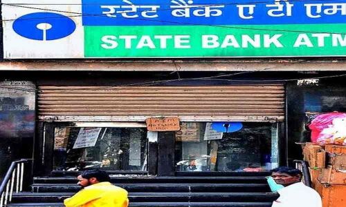 Technical glitches at ATMs irk customers in Kurnool