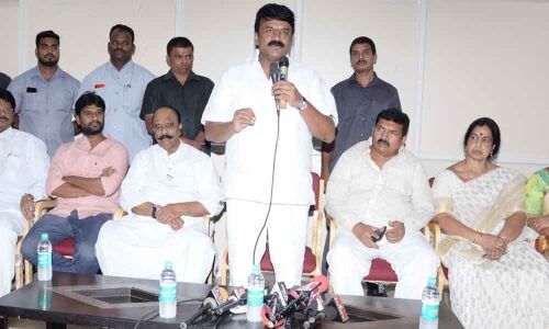 Success and defeat common in politics