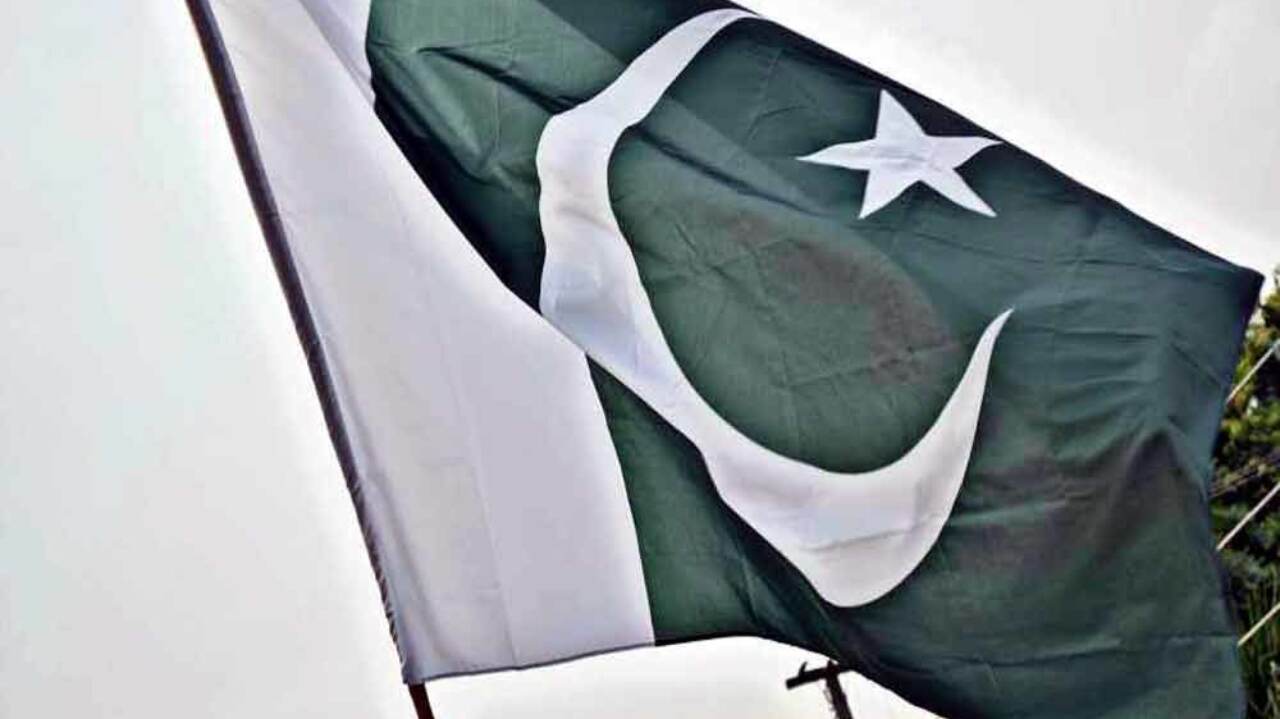 Pakistan soldier killed as militants attack security outpost