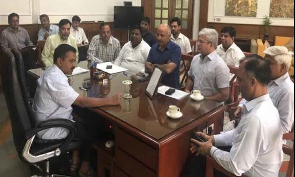 Kejriwal holds cabinet meeting to review development work