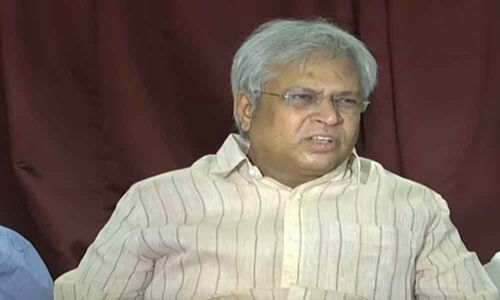 Vundavalli Aruna Kumar congratulates YS Jagan