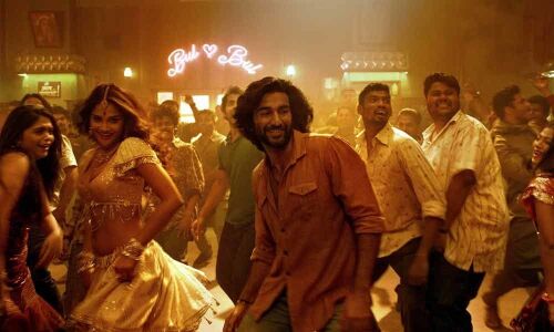 Meezaan pumps up the energy for Aila Re!