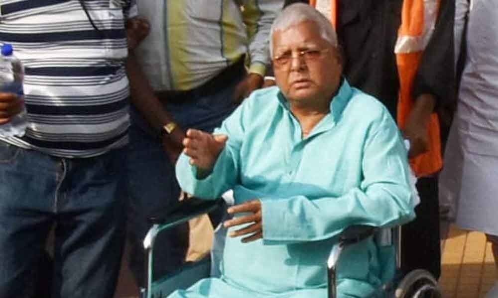 Rahuls offer to resign suicidal: Lalu Prasad