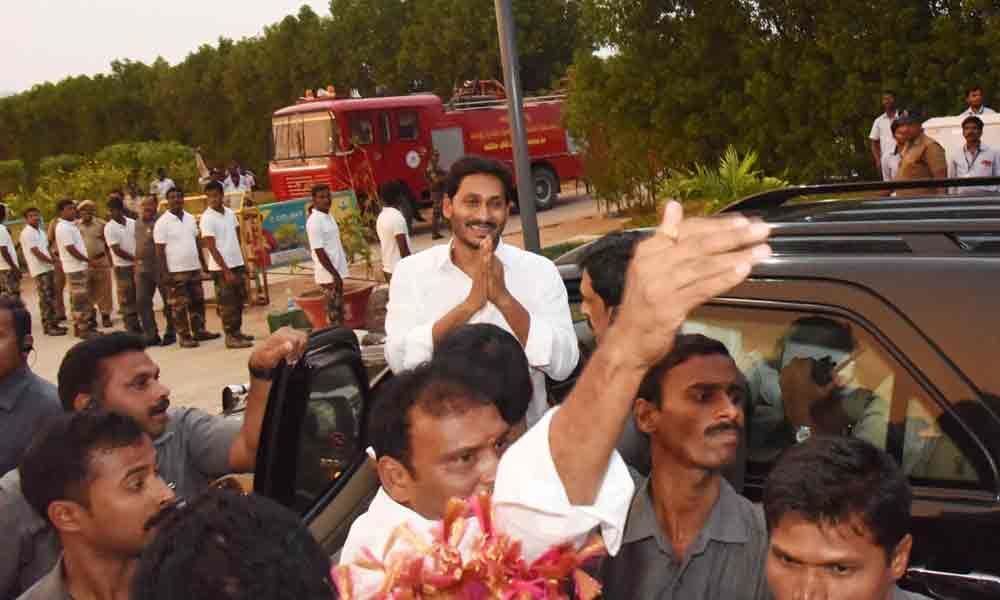 Jagan Mohan Reddy gets welcome from supporters