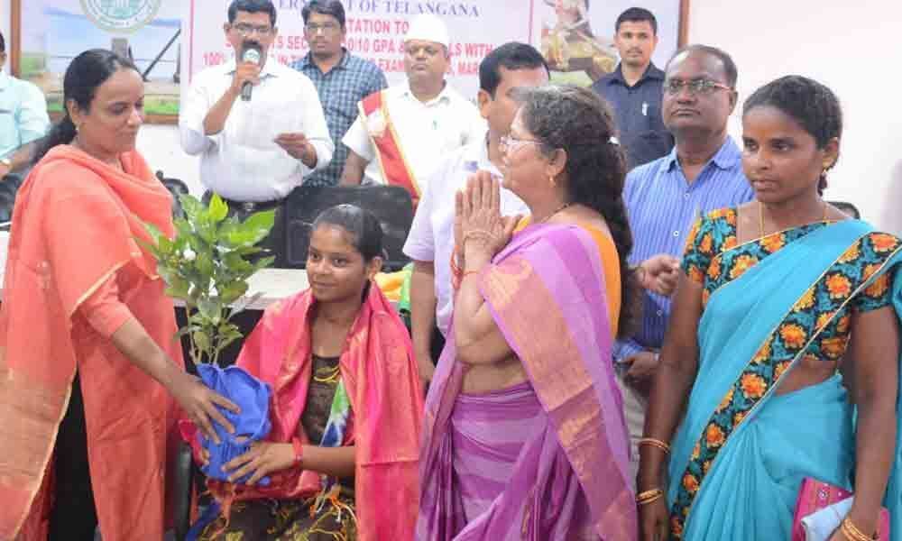 SSC students felicitated in Warangal