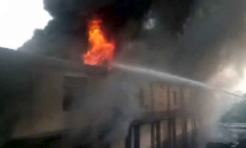 Fire at bulb manufacturing unit in Delhi