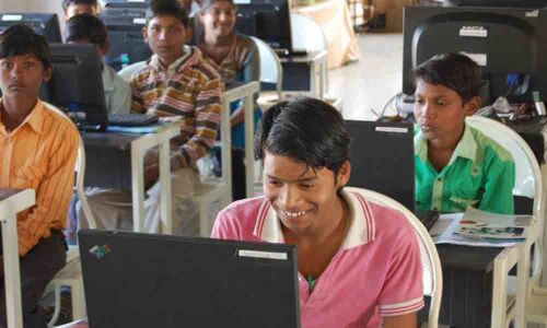 Hyderabad apprentices earn 132 % higher than minimum wages