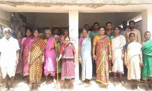 Ghanapur Sarpanch stages protest