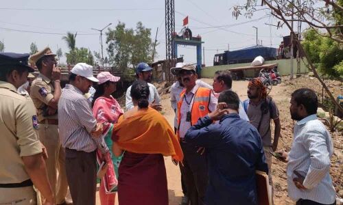 GHMC takes stock of illegal structures at Salarjung Bridge