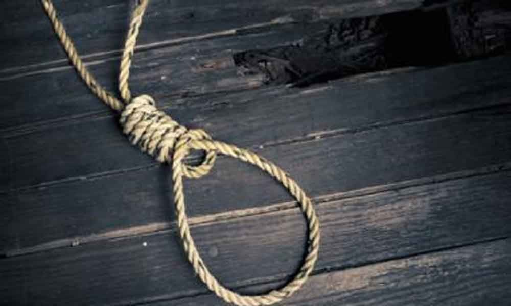 Maharashtra: 19-yr-old HSC student commits suicide