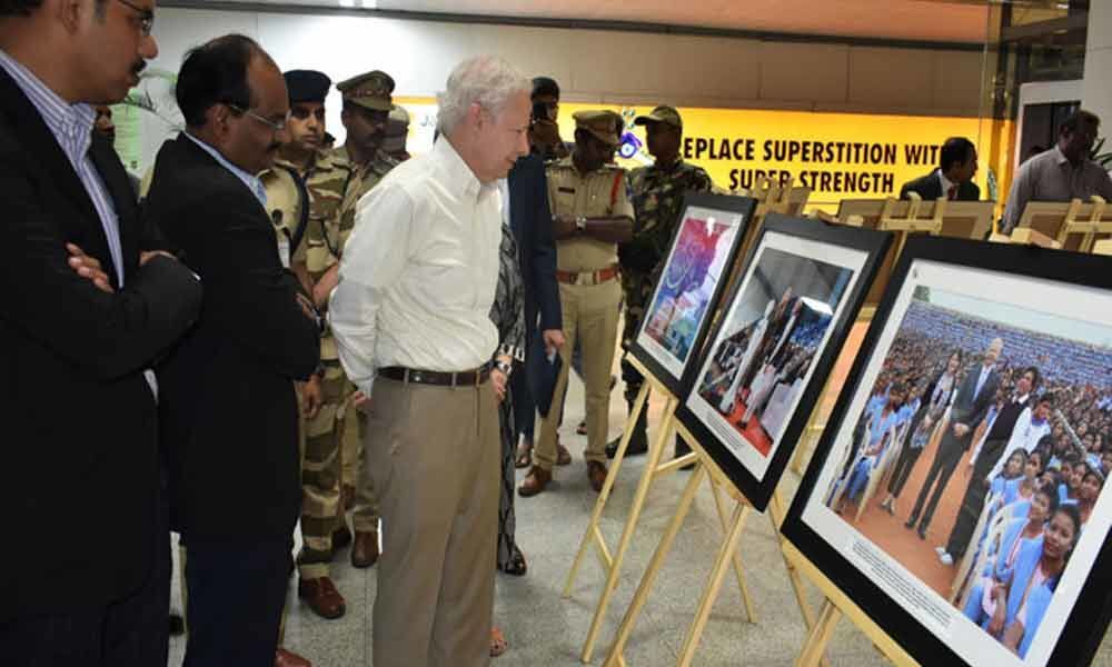Photo exhibition on 10th anniversary of US Consulate