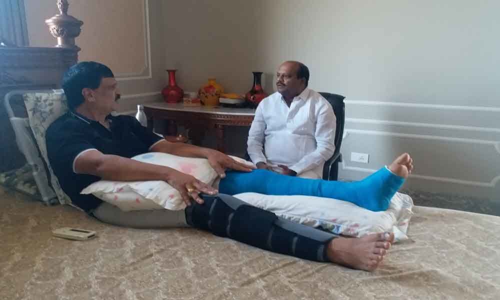 TRS leader Rammohan visits Mynampally