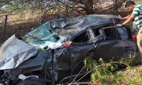 Four critically hurt after their car falls into roadside ditch in Wanaparthy