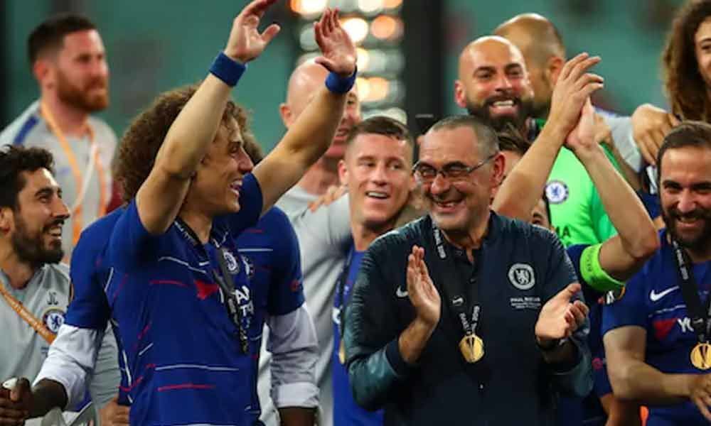 Sarri gets a winners medal, but may still leave Chelsea