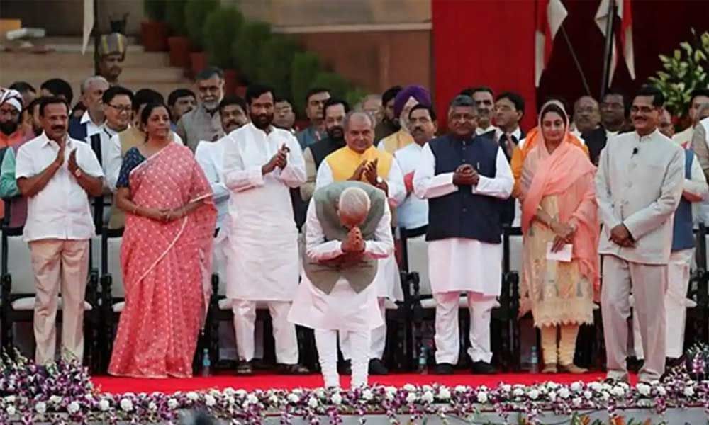 Modi begins new journey from Rashtrapati Bhavan; cements position in history