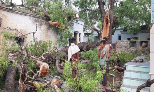 Heavy rains wreak havoc in Kurnool dist