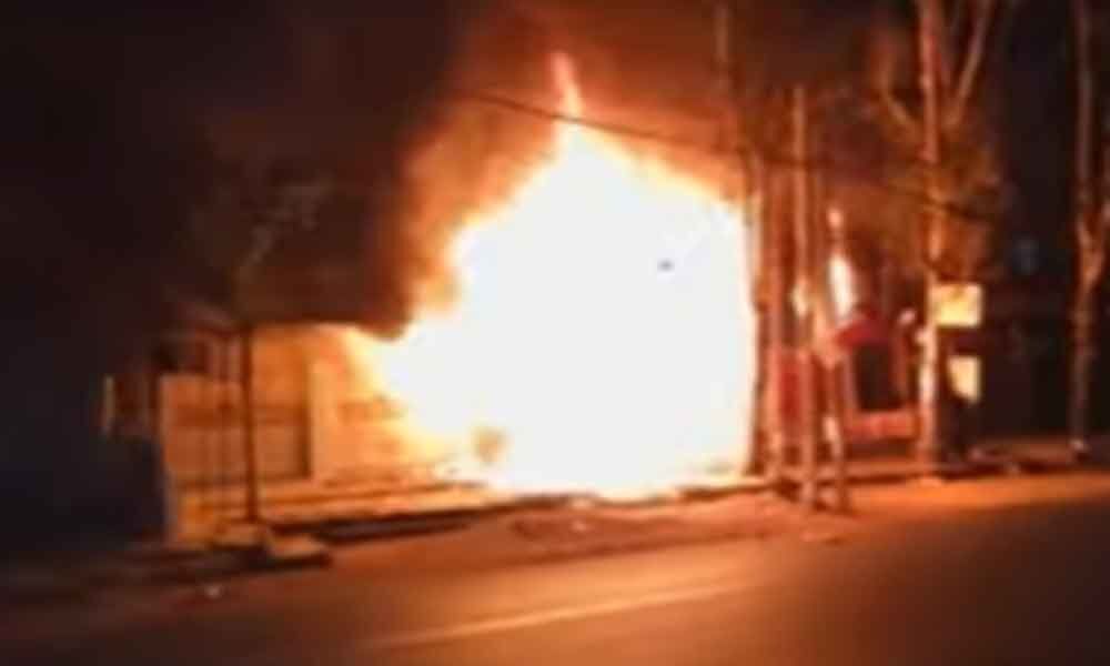 Fire engulfs at mobile store in Hyderabad