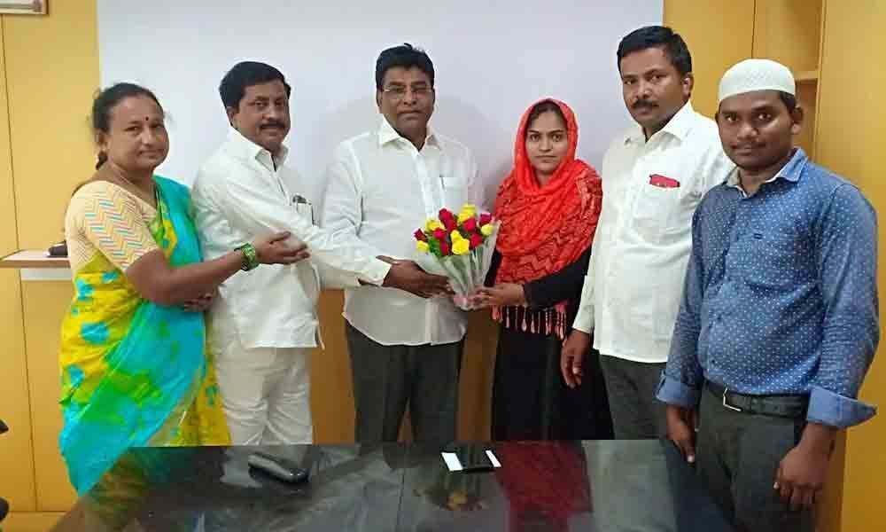 Dudekula Sangam leaders meet elected Khammam MP Nama Nageswara Rao