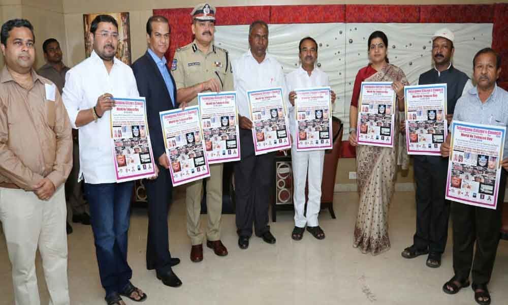 Health Minister releases anti-tobacco poster