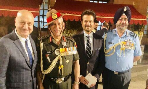 Modis oath swearing-in a grand affair: Anupam Kher