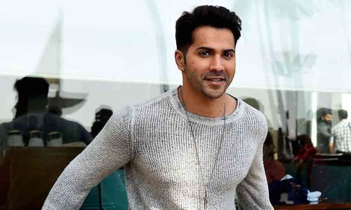 Varun pats Mumbai dance group