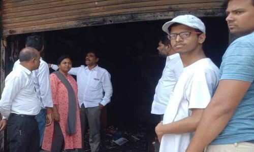 Mobile store gutted in massive fire