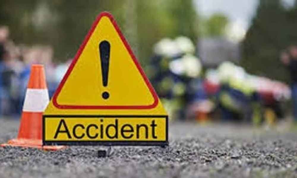 RTC bus crashes into lorry in Kurnool district