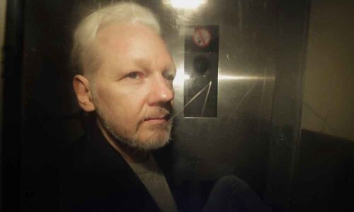 Assange suffering psychological torture, would face show trial in US