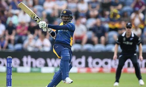 Henry leads Kiwi charge to dismiss Sri Lanka for 136