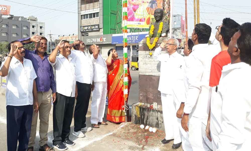 Corporator takes part in Formation Day festivities