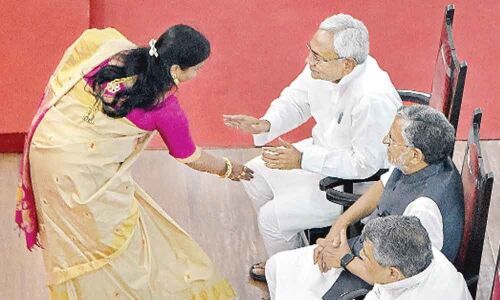 Nitishs tit-for-tat to BJP