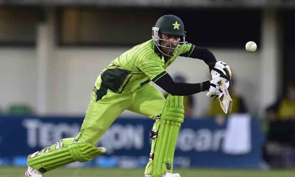 Hafeez leads way as Pak post 348-8 against England