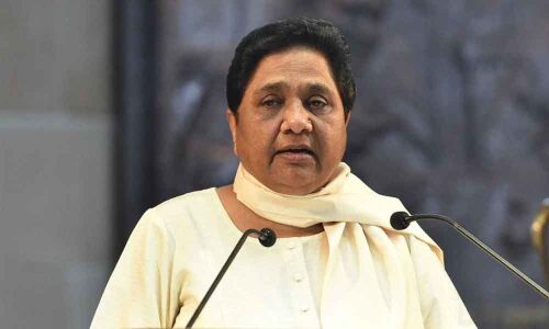 Mayawati sets tone for break up with SP, will contest by-elections