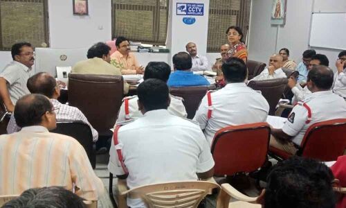 Early completion of bus shelters to be pursued