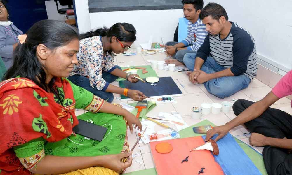 Creating Tactile Paintings