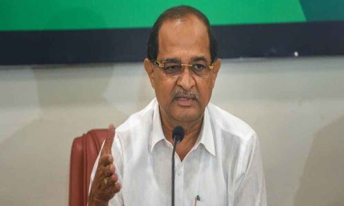 Congress veteran Vikhe Patil resigns as MLA, likely to join BJP