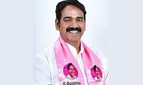 MLC Naveen Raos followers donate Rs 1.15 crore to CMRF