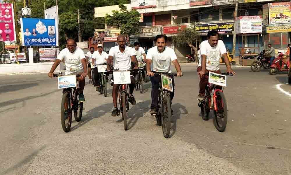 Indian Medical Association takes out cycle rally to spread green message in Nalgonda