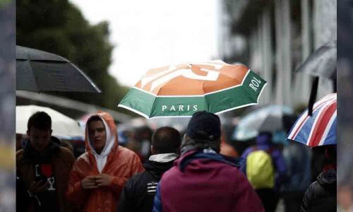 Roland Garros washout keeps Djokovic and Halep waiting