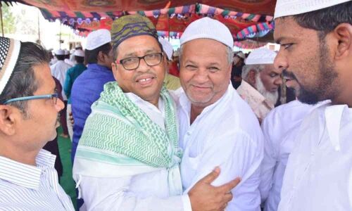 Corporator Dodla Venkatesh Goud joins Ramzan prayers