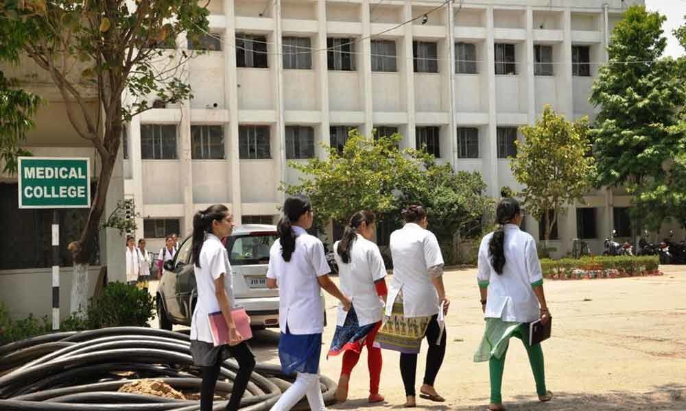150 poor SC, ST students likely to get admissions into medical colleges